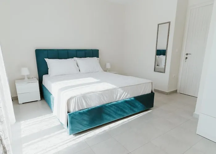 Blue And White Luxury 4* Nea Kallikrateia