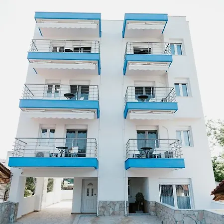 Aparthotel Blue And White Luxury Nea Kallikrateia